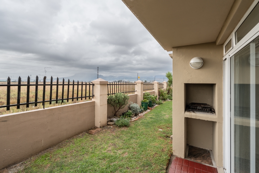 2 Bedroom Property for Sale in Whispering Pines Western Cape